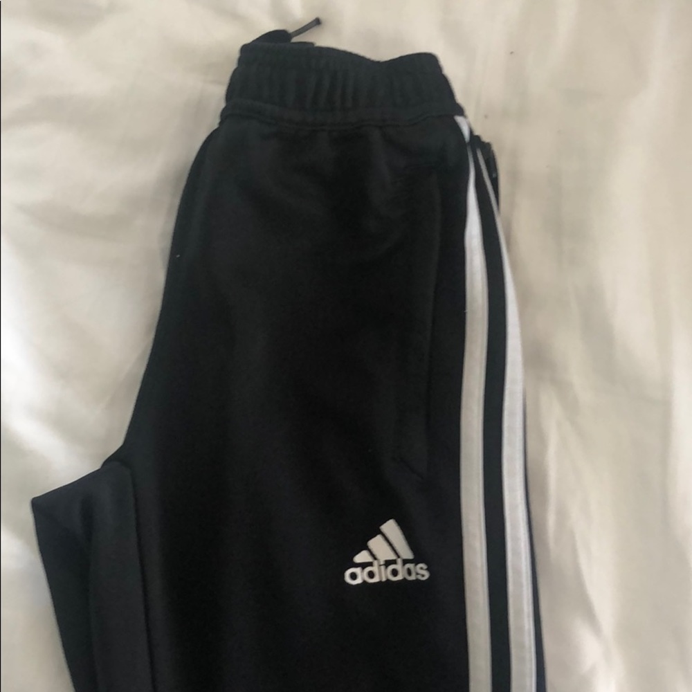 Boys adidas pants, excellent condition, size 9/10